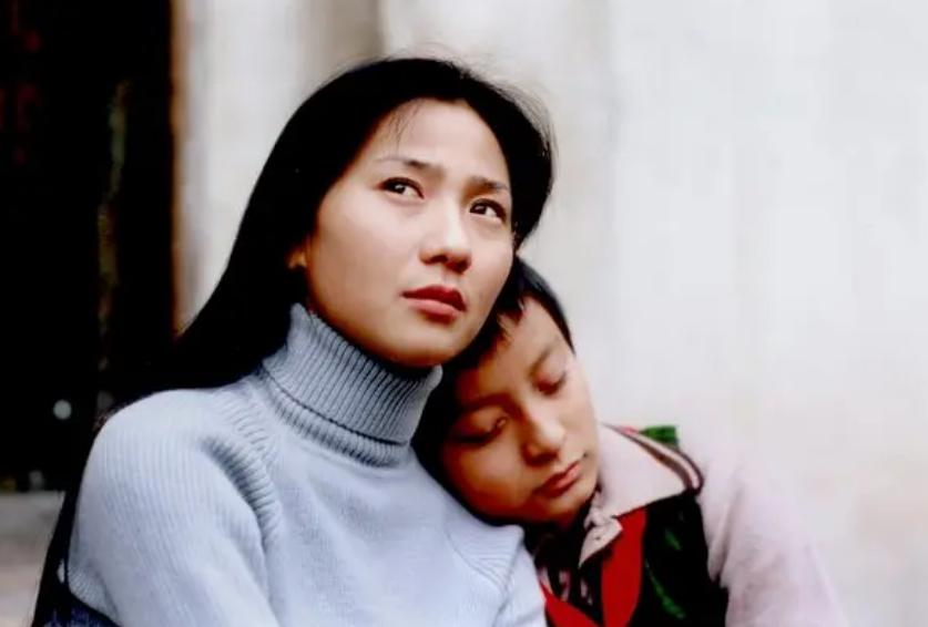 《红颜》抛开“母子恋”的噱头，故事确实令人不胜唏嘘