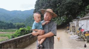 李子柒田园生活的魅力在哪里,当李子柒看到了不一样的田园生活