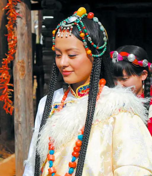 长得像宁静的主播,长得像宁静的人抖音