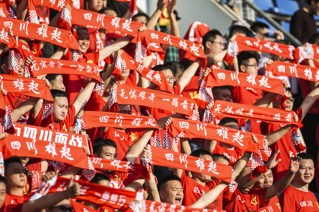 各大足球俱乐部解散,球队接连解散中超何去何从