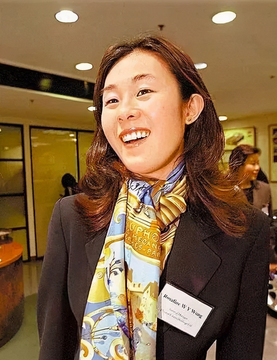 律政名媛输给了爱马仕柜姐，离开刘銮雄相交郑家纯，王颖妤不一般