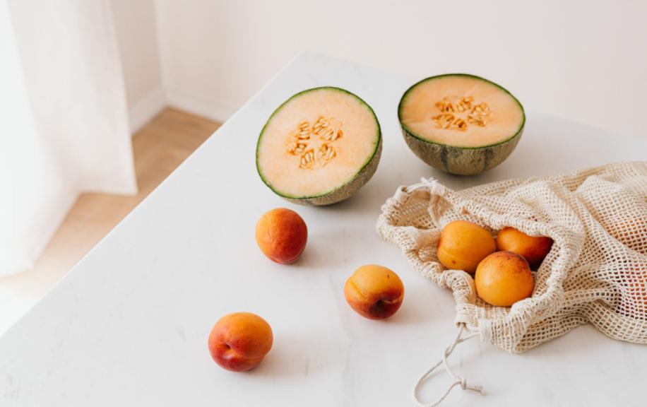 开水果店每天能赚多少钱,开水果店要定多少个点利润才赚钱