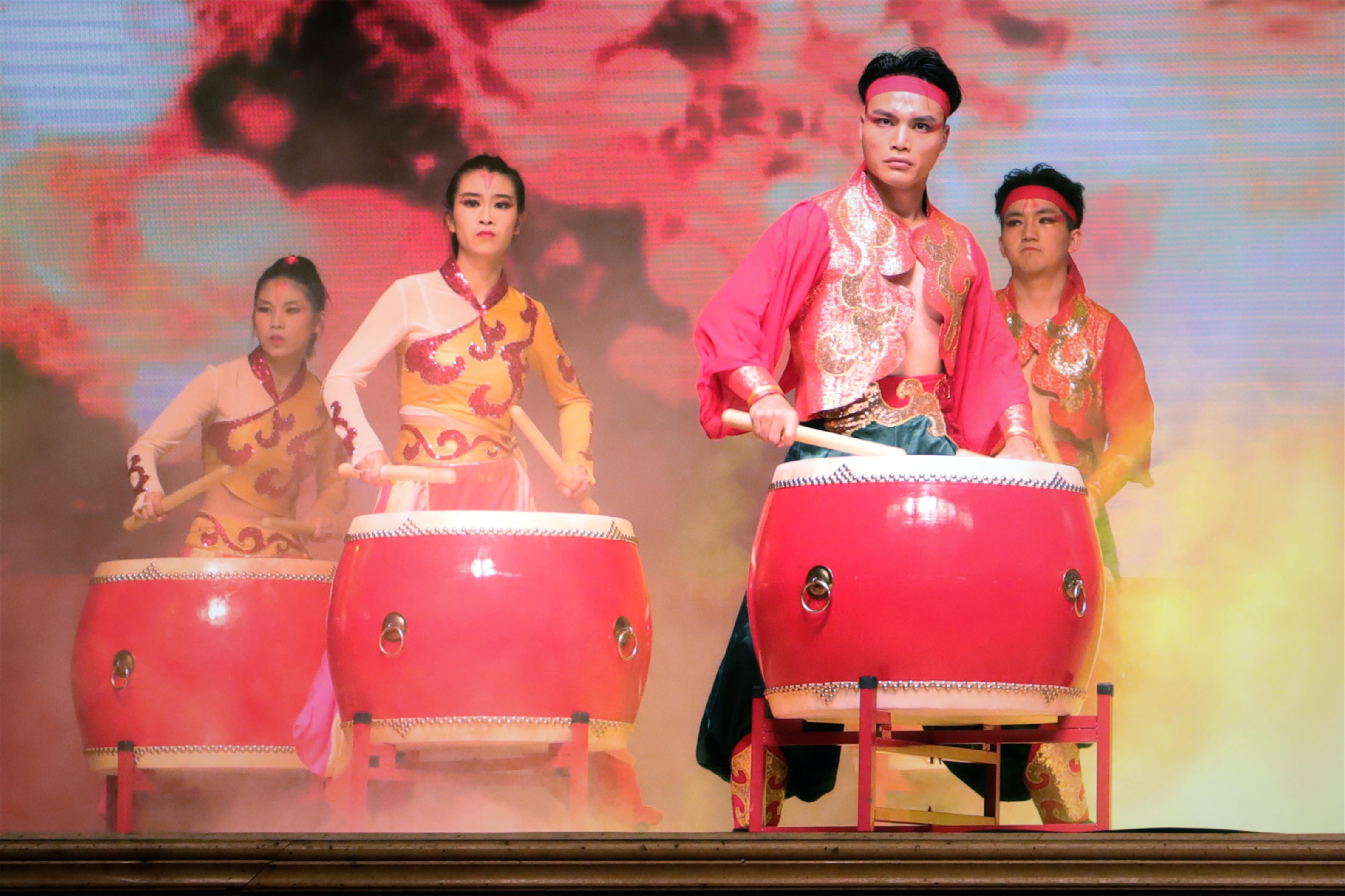 福医举办五四晚会激扬青春正当时