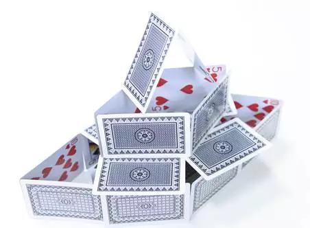 只需扑克牌就能玩优质亲子游戏，快带孩子嗨起来吧