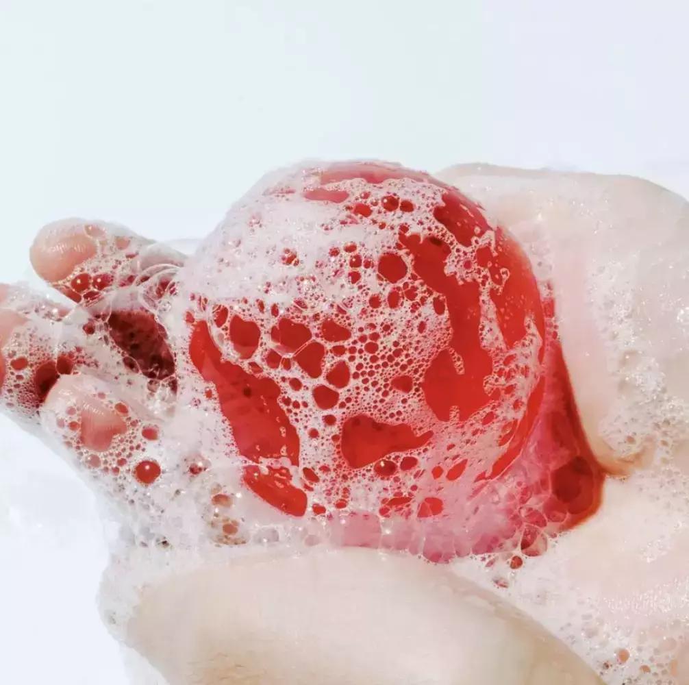 欧阳娜娜擦的药膏,欧阳娜娜擦什么药膏