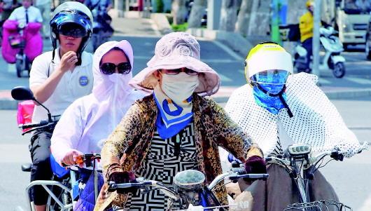 国货界“安耐晒”防晒给力，明星们赞不绝口，能抵御12小时阳光