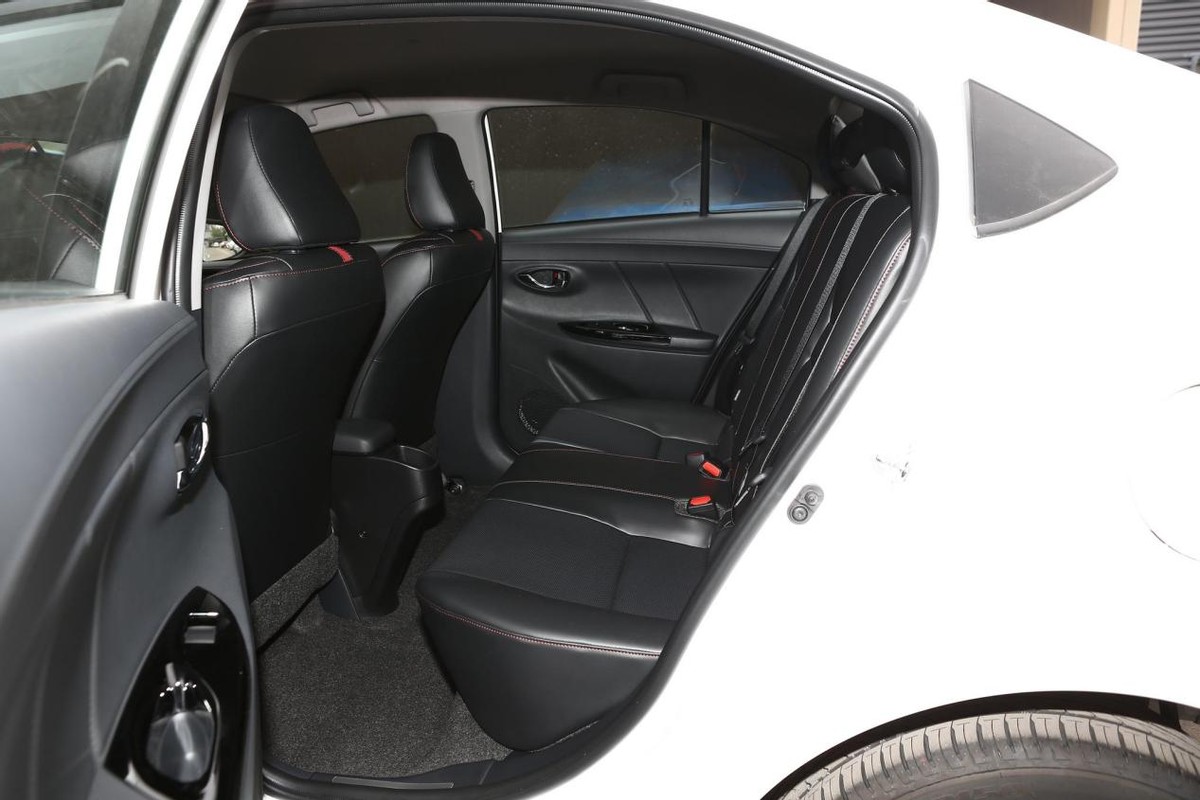 15万到20万左右丰田轿车全部车型,丰田十万出头哪款车性价比高