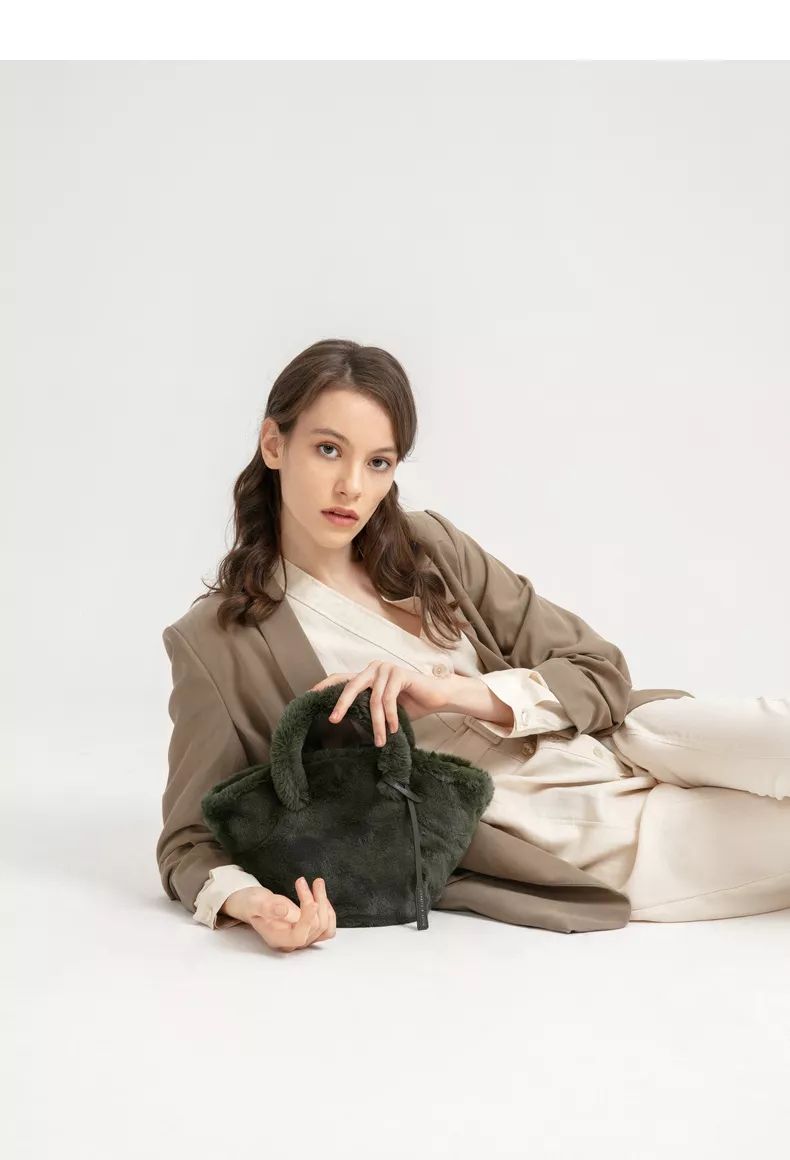 今年流行什么样的包秋冬,春季新款潮流百搭经典包