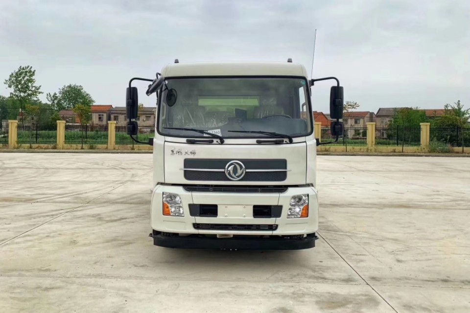 国五天锦8x4自卸车,国五洗扫车