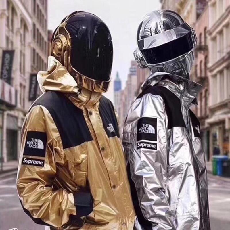 鹿晗谈公布恋情，现身北京胡同准备神秘节目