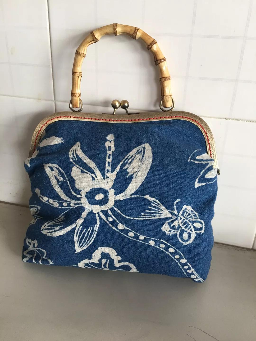 一幅新年主题画小学生,小学生新春祝福美术画