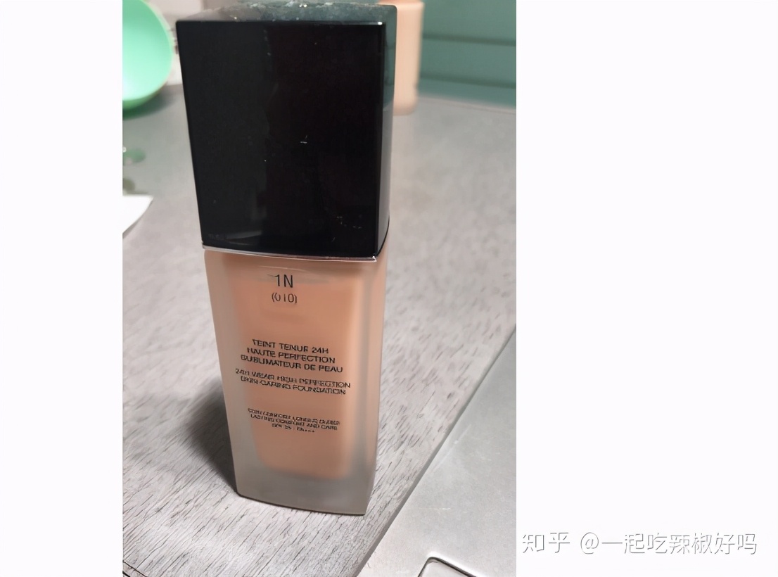 粉底液好用还是美妆品好,护肤为什么要选择套装