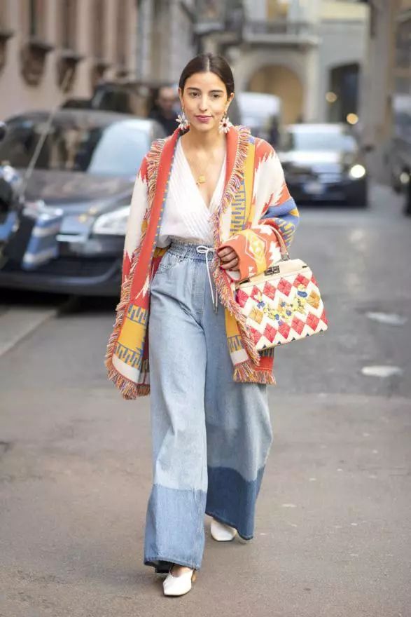 杨幂穿搭模仿张嘉倪,杨幂穿搭是模仿的谁