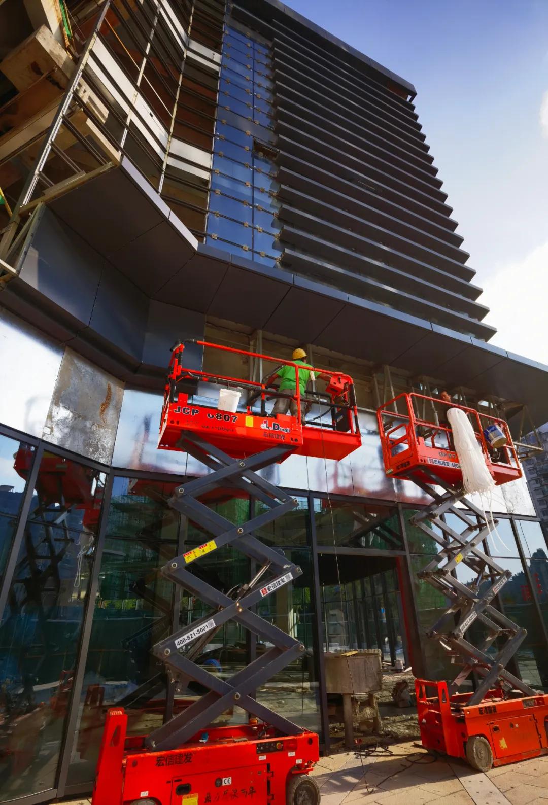 风中亮出你的旗,风中亮出自己的旗