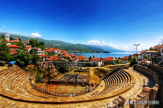 5万多人口的古城：安守一个“淡水海”，尽享一片“深邃蓝”