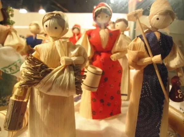 用玉米皮做的手工作品,手工玉米皮编席子教程