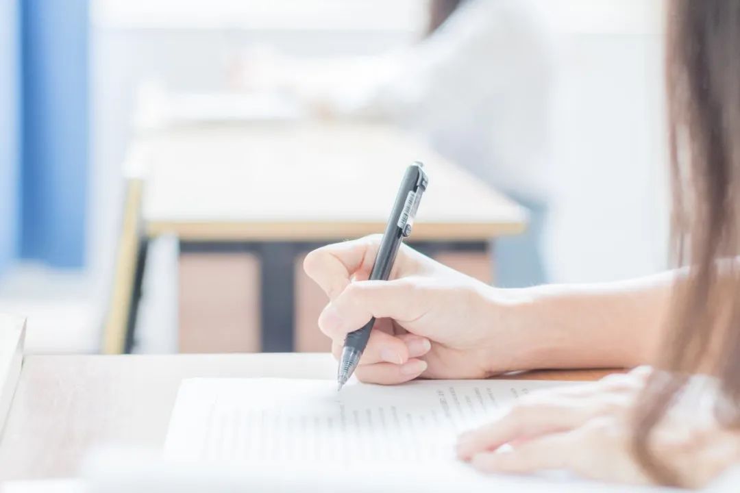 35岁才读懂的7首诗,六字居家隔离诗