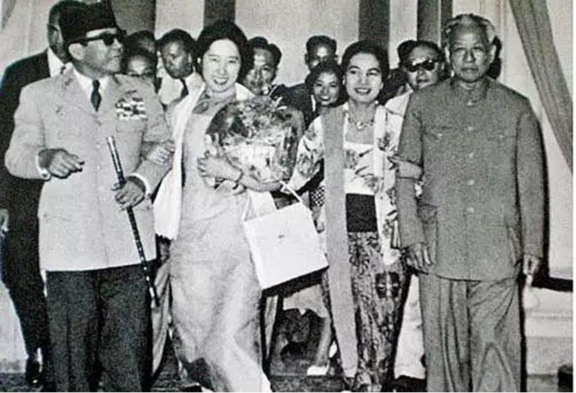 1963年王光美珍珠项链掉入缅甸大海，吴奈温以红宝石项链“赔偿”