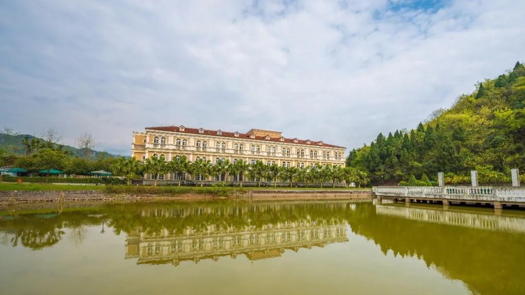 我想去泡温泉,去罗浮山泡温泉有团购吗