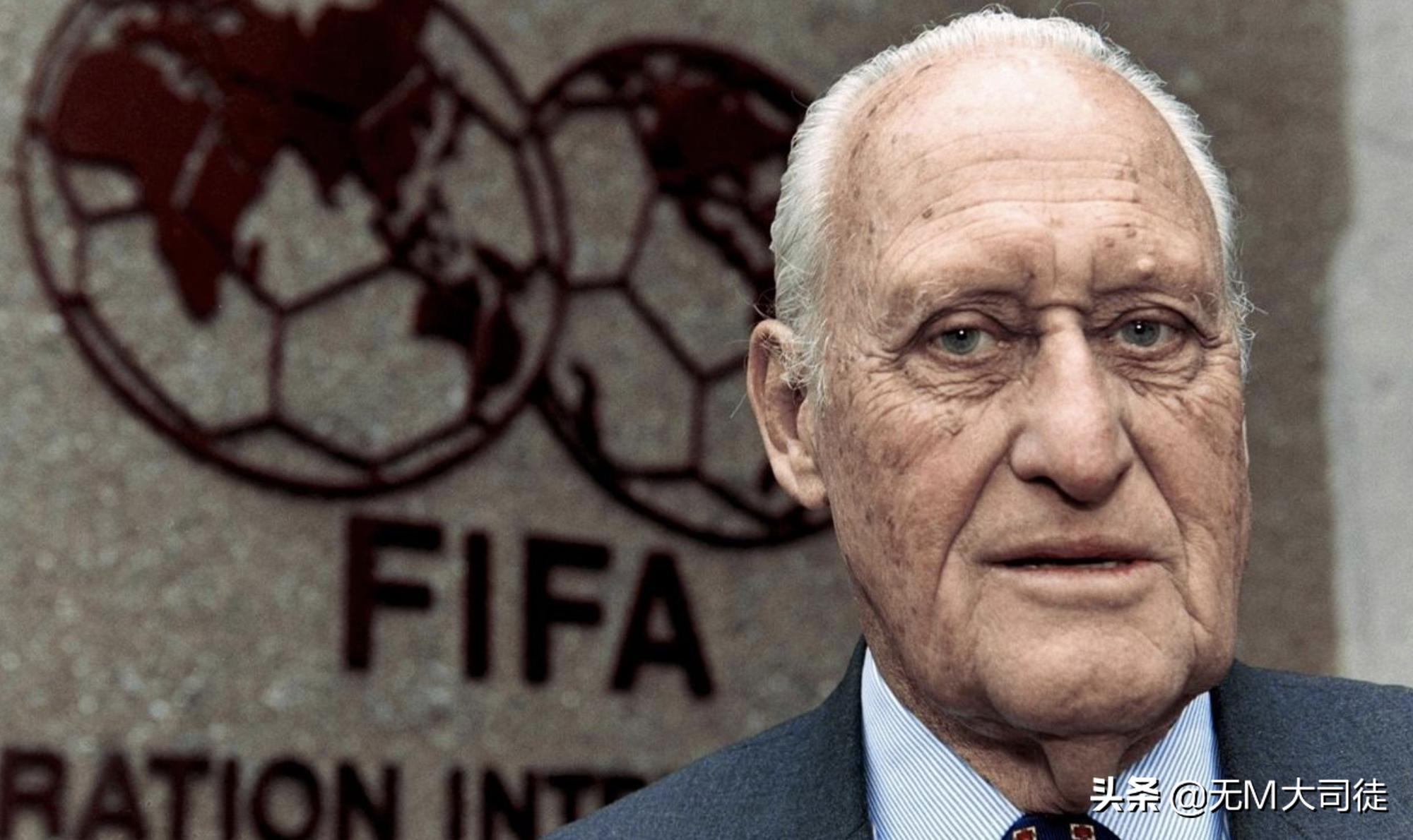 监狱里发生格斗比赛,在监狱里组织一场足球赛