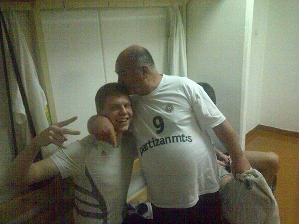 用9根手指投出联盟第1的三分命中率！10段小故事带你认识马刺妖星