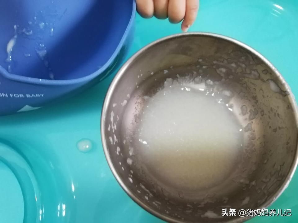 鸡蛋和虾可以一起给宝宝做辅食吗,四个半月的宝宝可以吃鸡蛋辅食