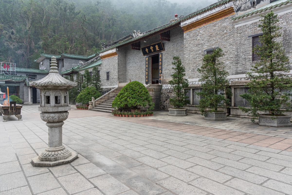 鼎湖山女神，只有心中纯粹无杂念的男人才能与她相遇，跟他下山