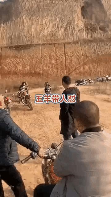 把中间的门店租下来取什么名字好,租下门面不知道取什么名字