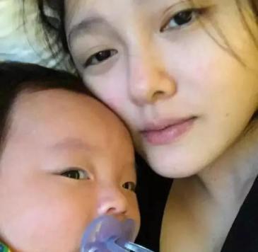 火山泥真是宝,油皮女孩的毛孔疏通剂,让贵妇霜3秒吃透锁水8倍