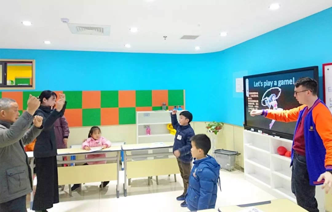 今天弗恩英语的故事，是关于超级英雄降临