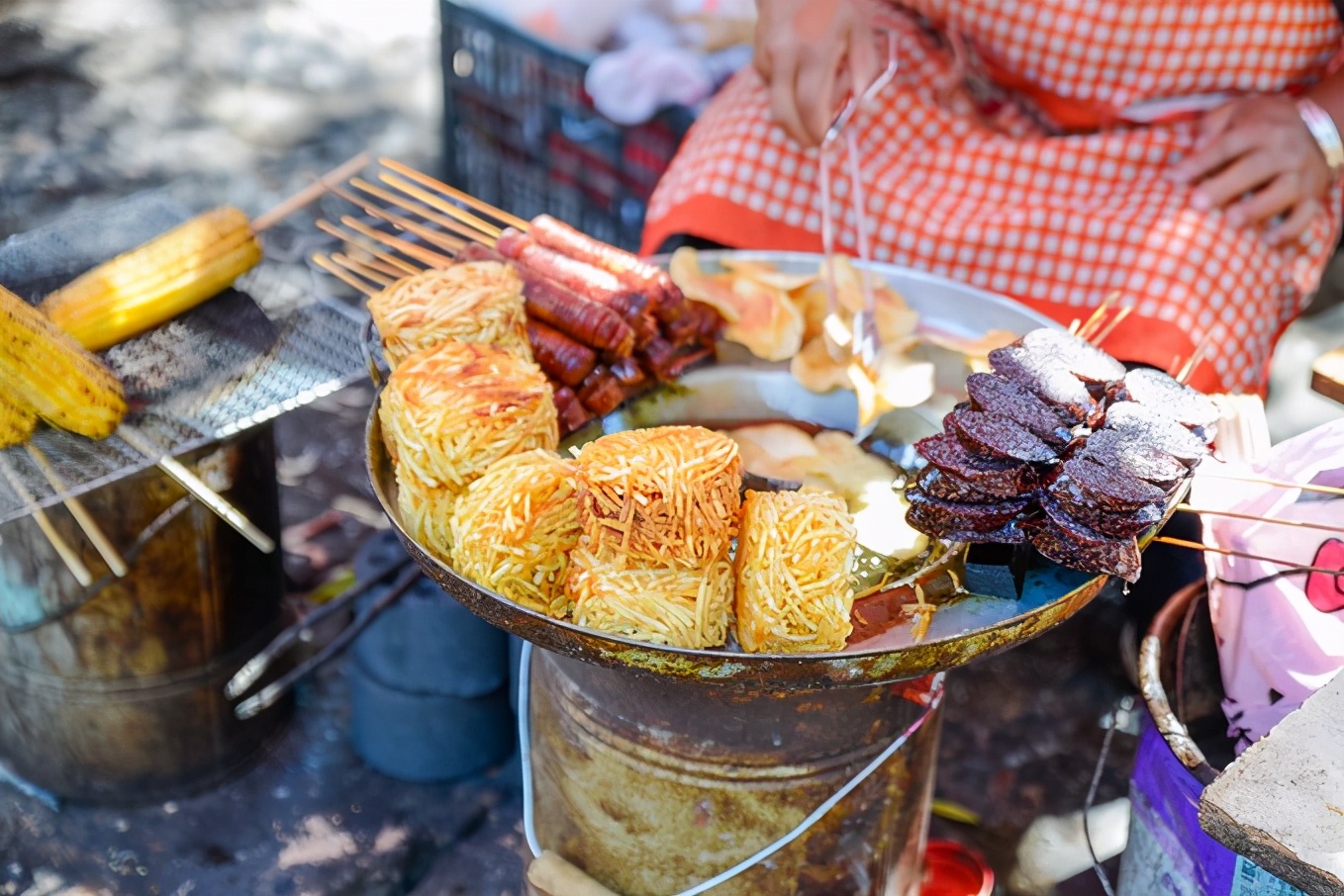儿时小吃大作用,填饱肚子,成就爱情,那些我们“吃”出来的爱情