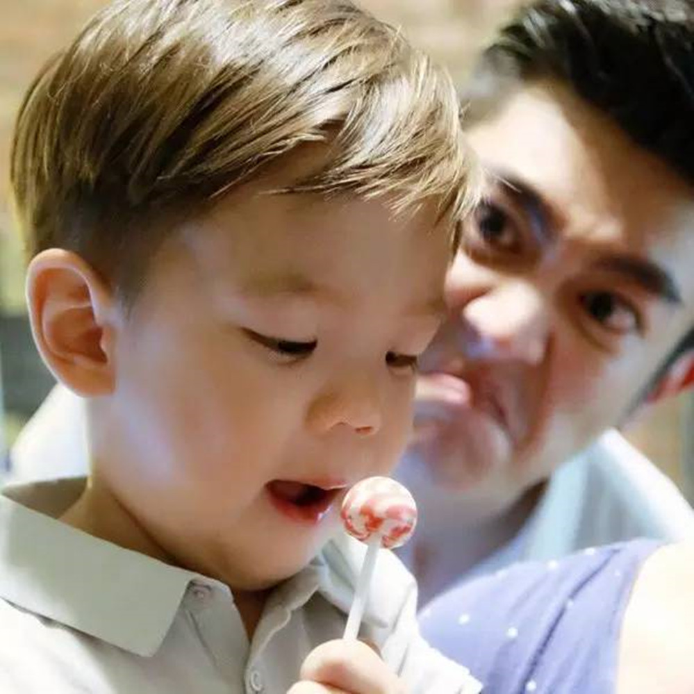 宝宝牙齿表面被腐蚀图片,宝宝牙齿发黑被腐蚀