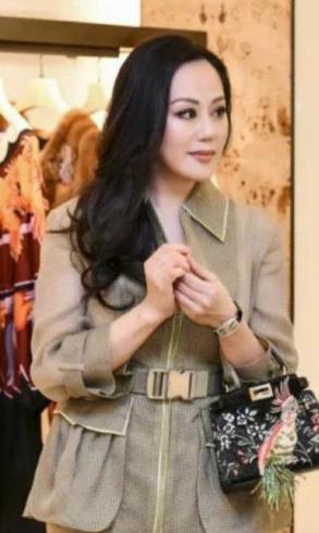 章小蕙最落魄的时候还是神采奕奕,章小蕙前两任怎么破产的