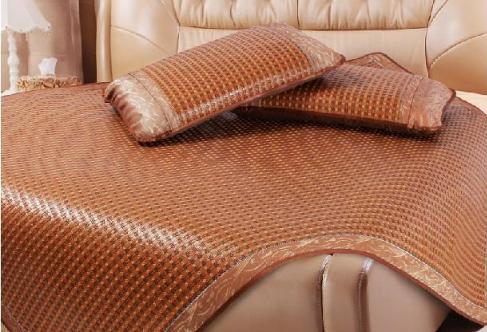 宝宝满头都是小痘痘,宝宝满头脓包治不好