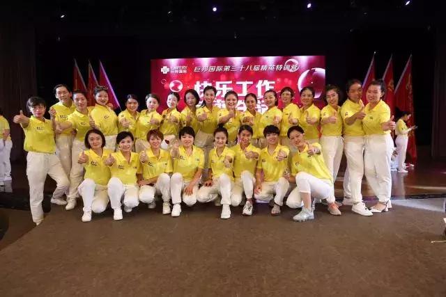 巨邦快乐集结号丨看见了，其中一艘游艇上，是我们的船长大舅哥