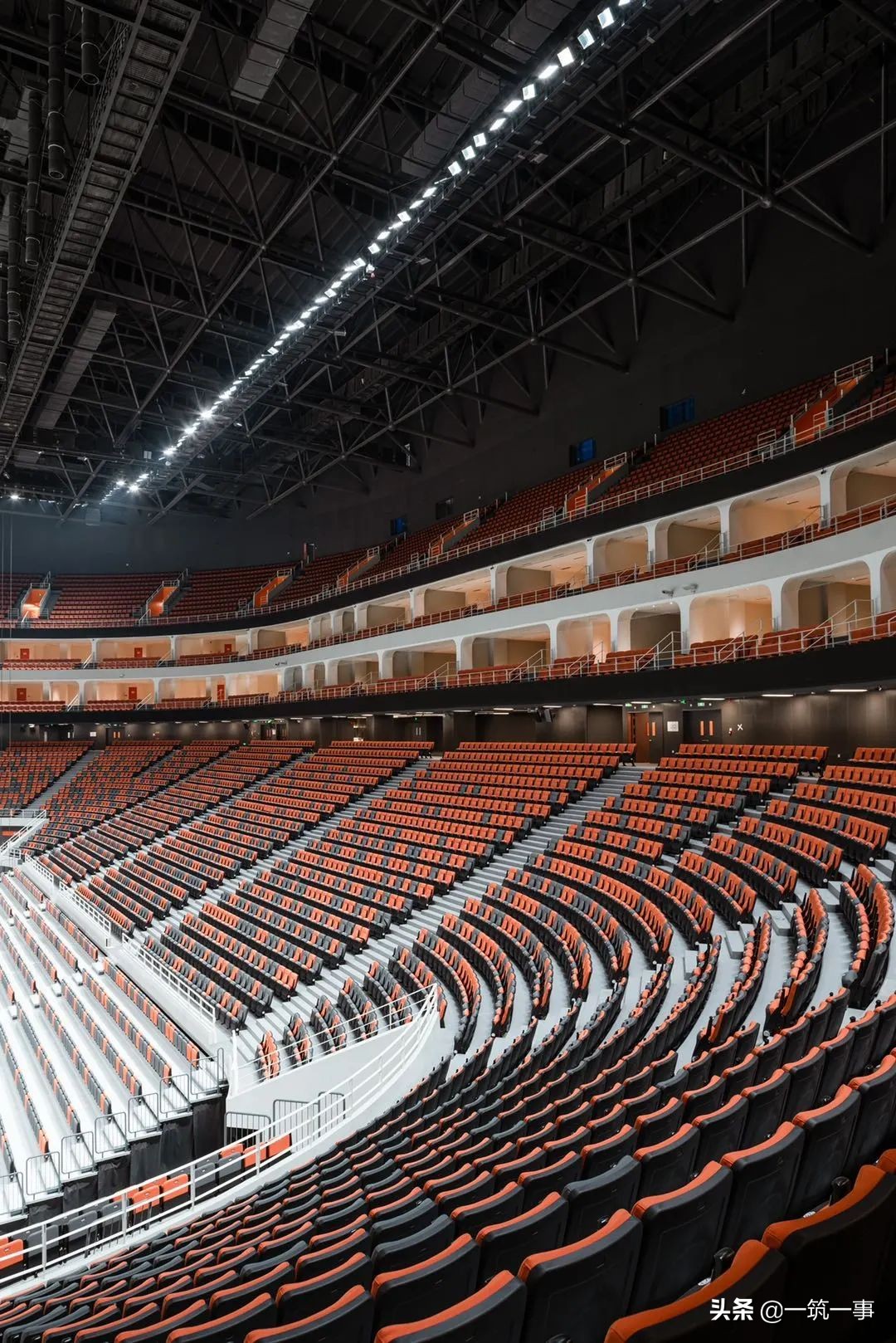 凤凰山体育公园:这座满足顶级赛事标准的场馆藏了多少“秘密”?