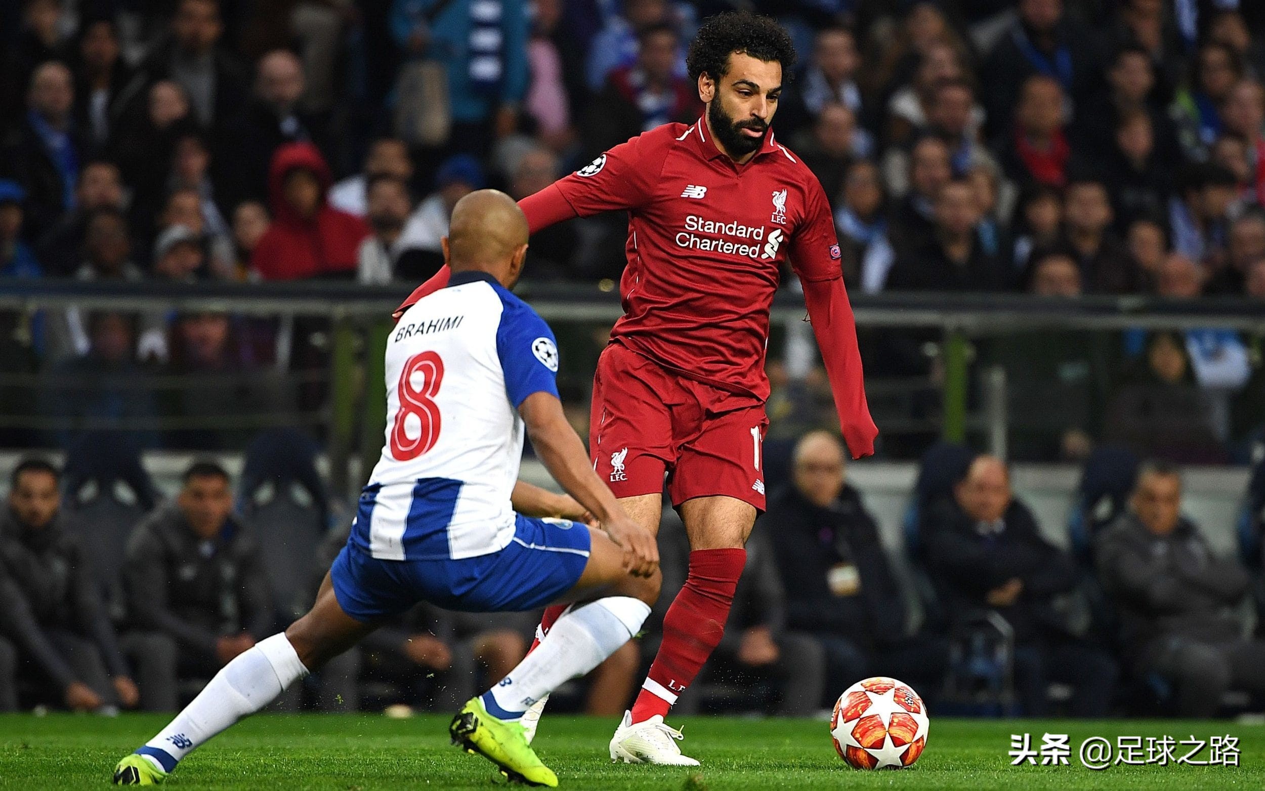 花式足球技巧之地面技巧组合,花式足球技巧内绕