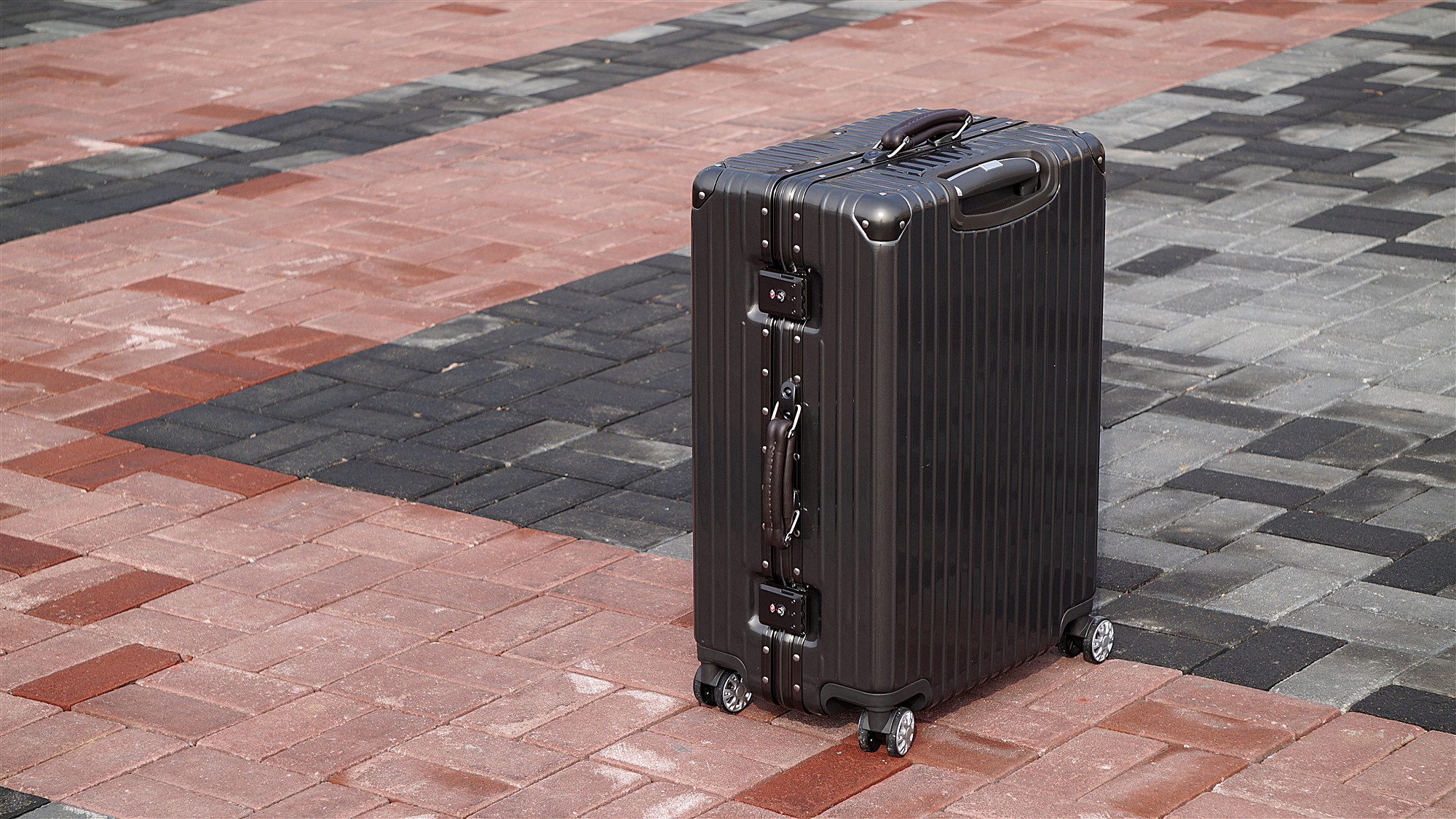 网易严选更加耐磨铝框拉杆箱,网易严选拉杆箱简约时尚