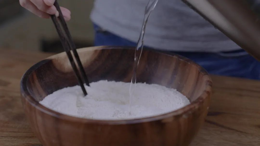 膨胀了，自己在家做的拉面，比大排长队的网红面馆还好吃