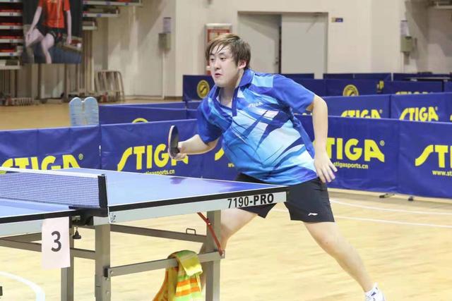 不愧是世界冠军,乒乓球世界冠军vs业余选手