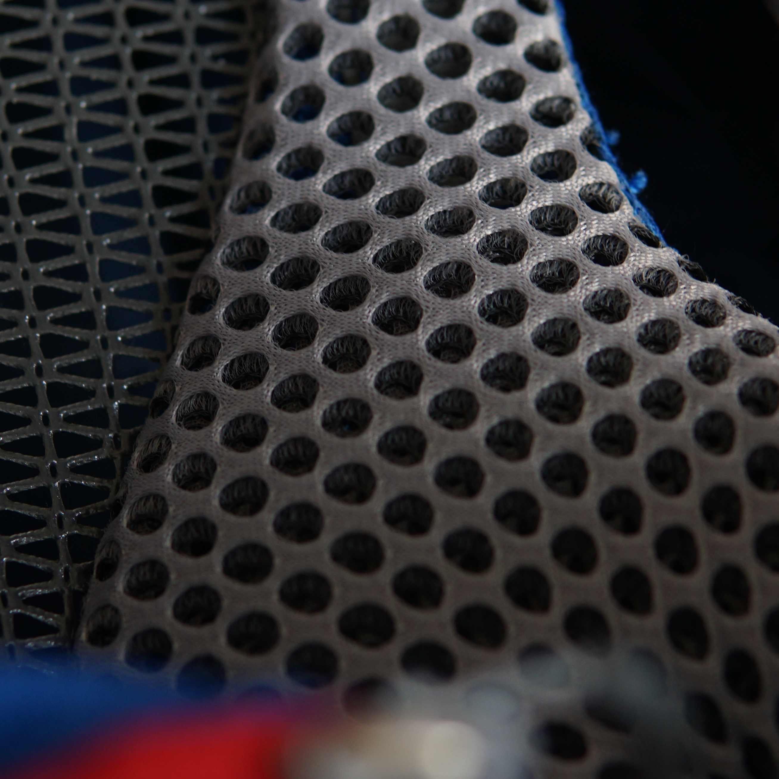 再也不怕背包被汗湿了：多特福特拉26L户外背包评测