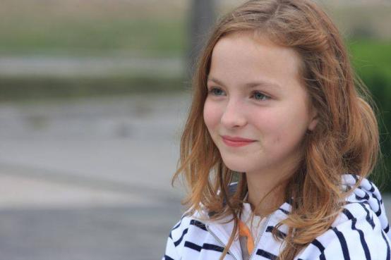 德国人抢购中国货,德国人疯狂排队买华为手机