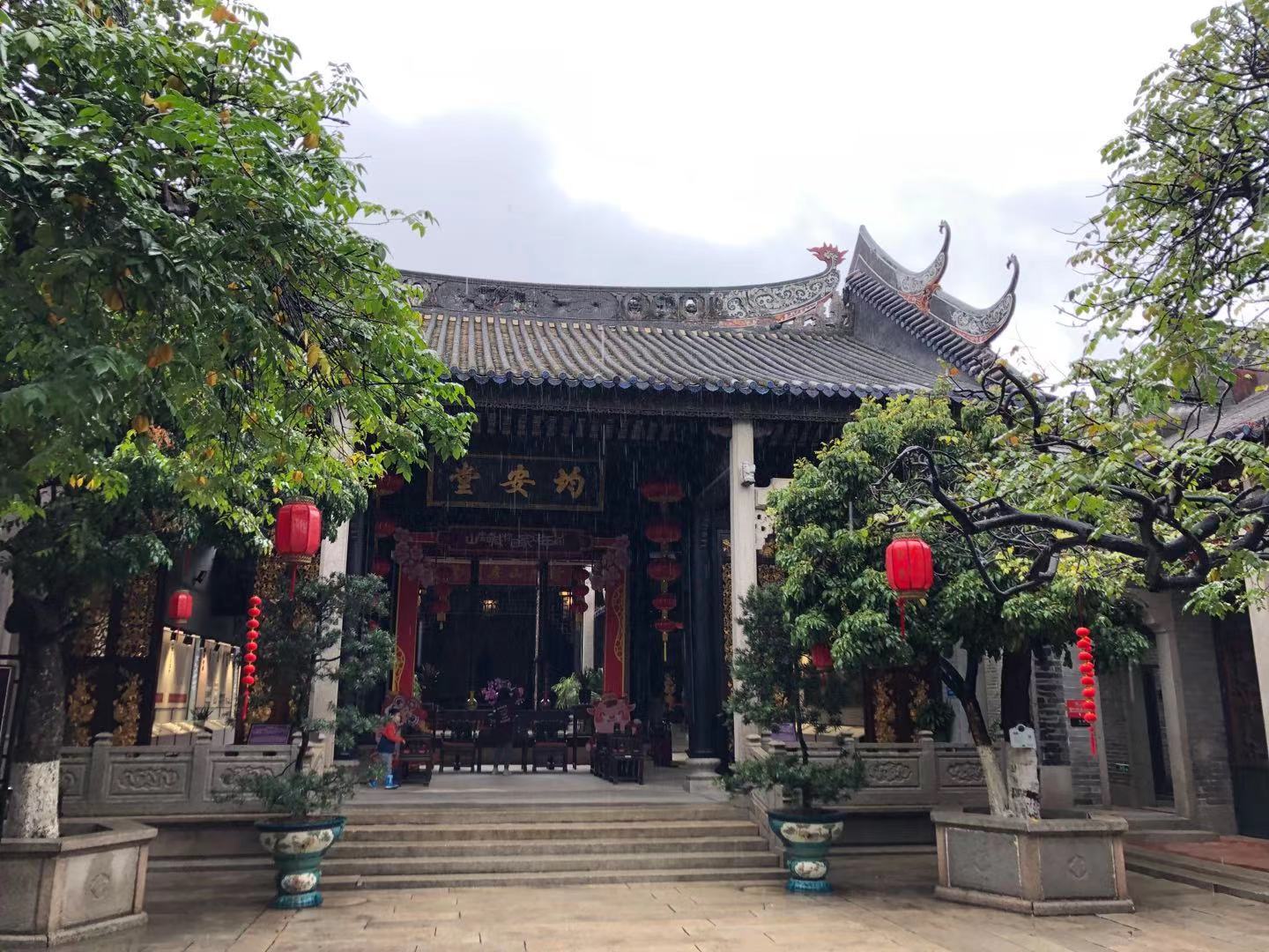 余荫山房是典型的岭南园林风格,岭南私家园林余荫山房