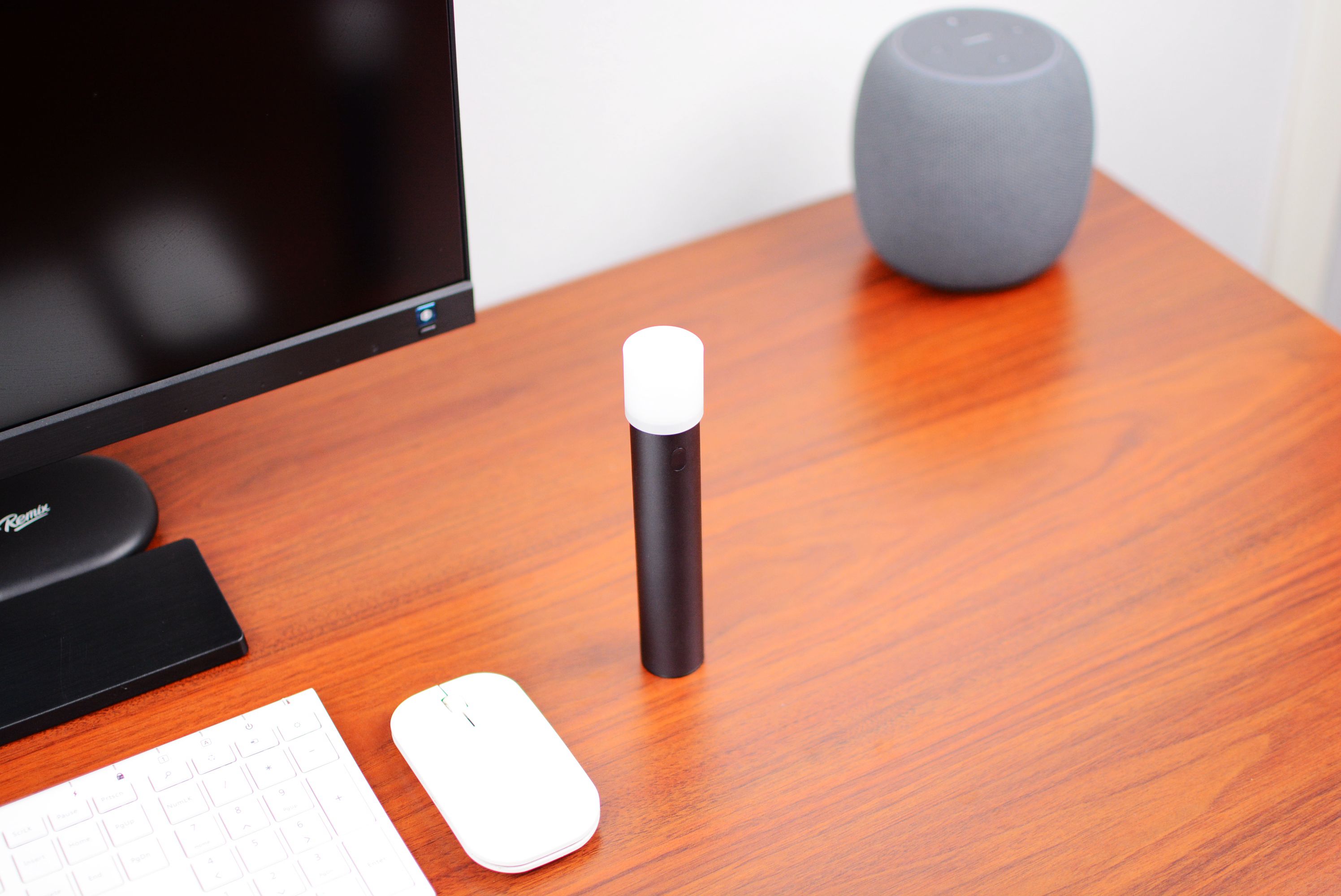 紫米手电筒和极蜂手电筒,小米新款多功能手电筒