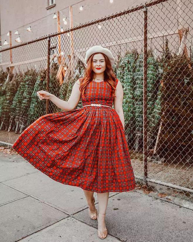 周冬雨井柏然后来的我们第二部,周冬雨水希子身材对比