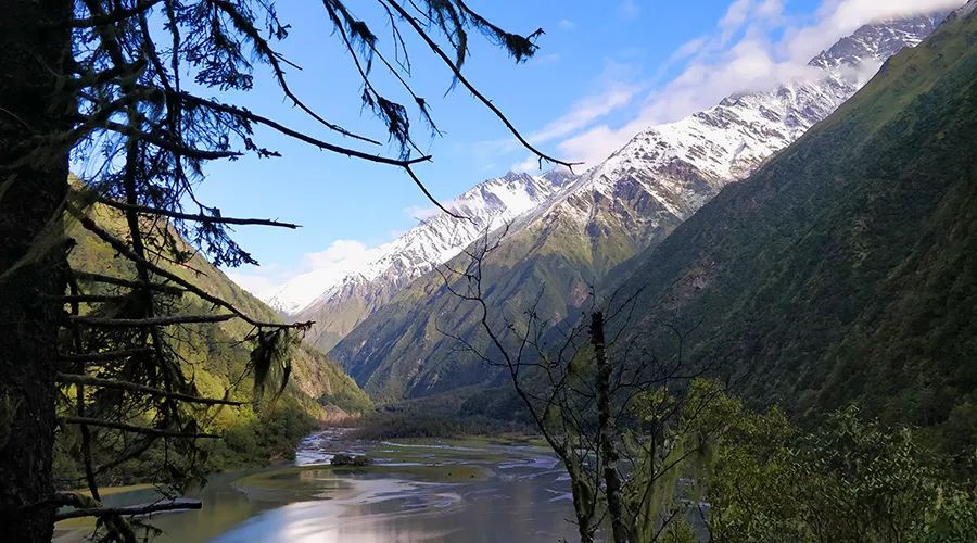 团建徒步主题聚力同行,徒步行团建活动方案