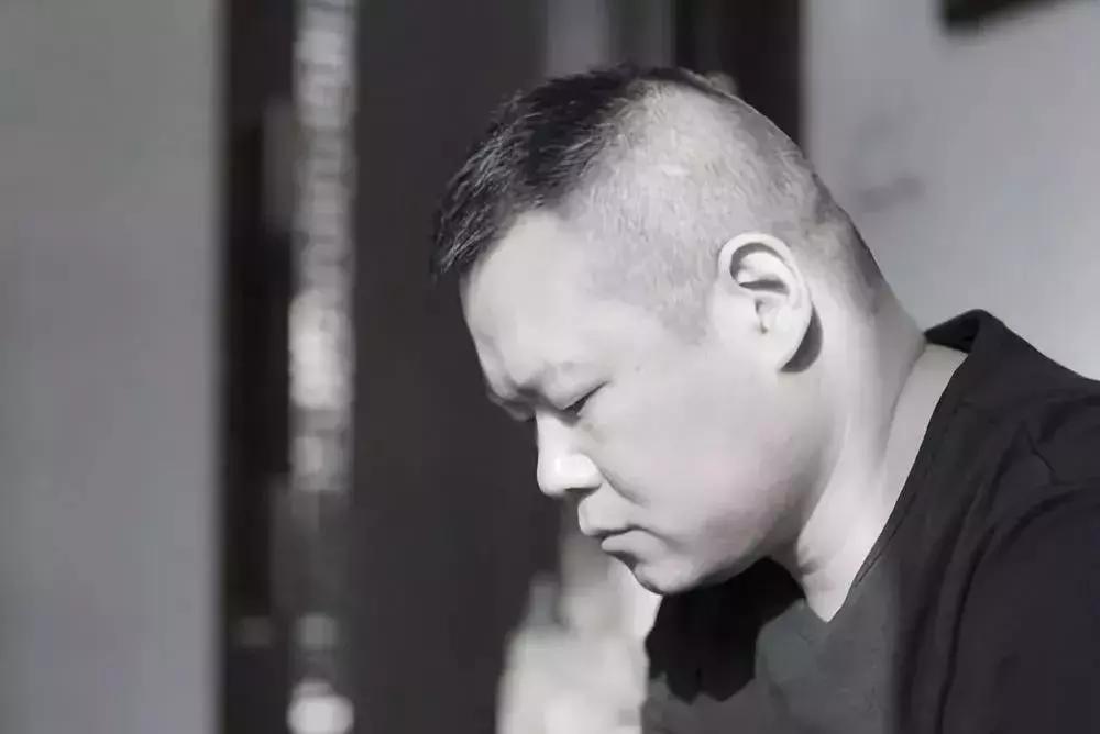 岳云鹏和郭德纲岁数差不多,岳云鹏郭德纲大多少岁