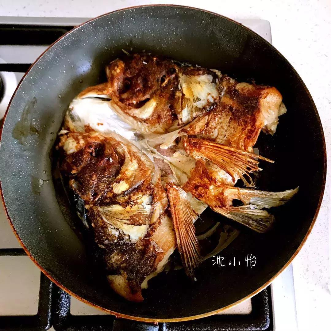 为啥做的鱼头汤的味道不太好喝呢,为什么自己煮的鱼头汤总是不白