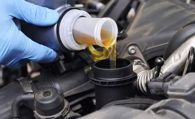 手动挡离合器太沉怎么解决,启辰d50离合器踩着特别沉怎么解决