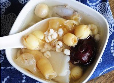 女人补气血养生秘方,花胶补气血汤做法及功效